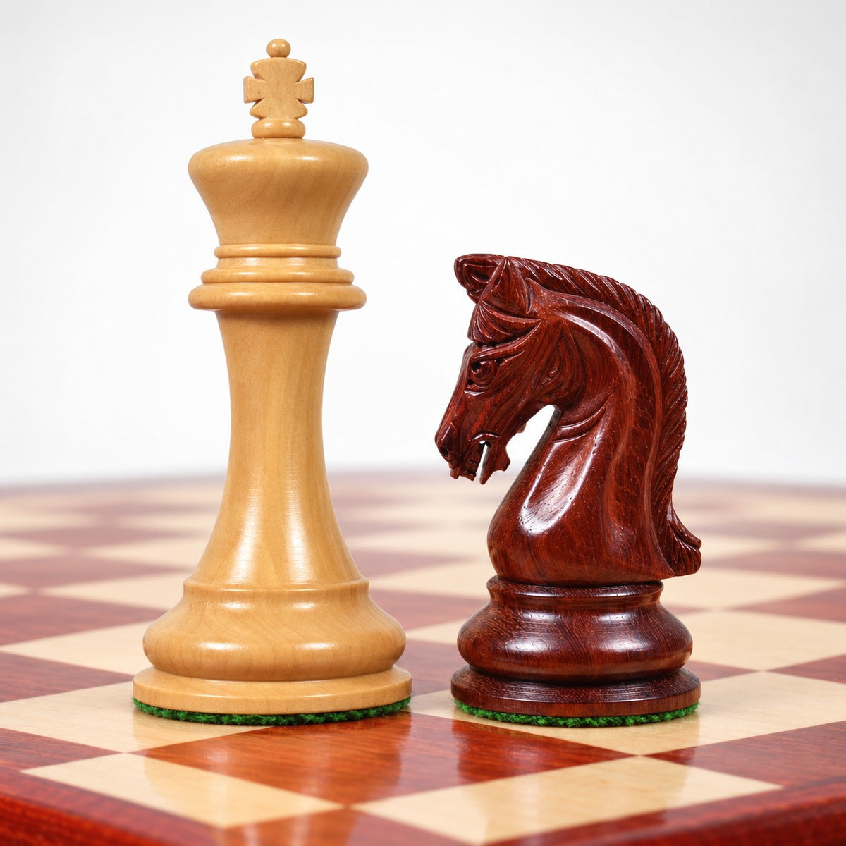 2016 Sinquefield Staunton Chess Set Reproduction Combo - Bud Rosewood Pieces with Chessboard & Storage Box - king and knight close-up